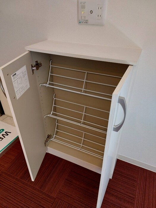 物件内観写真9　(靴箱)