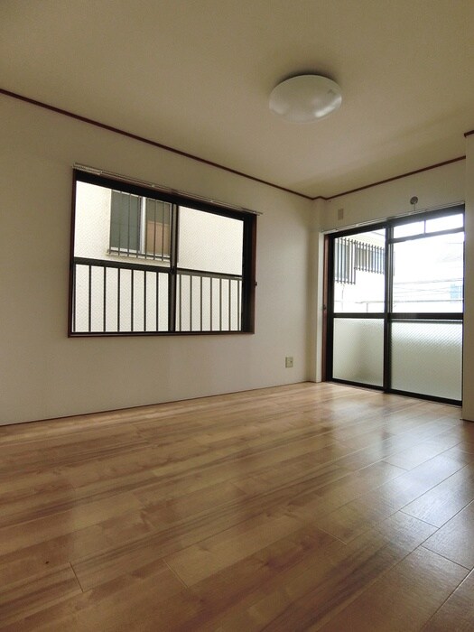 物件内観写真6　(居室)