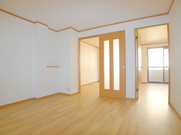 物件内観写真9　(居室)