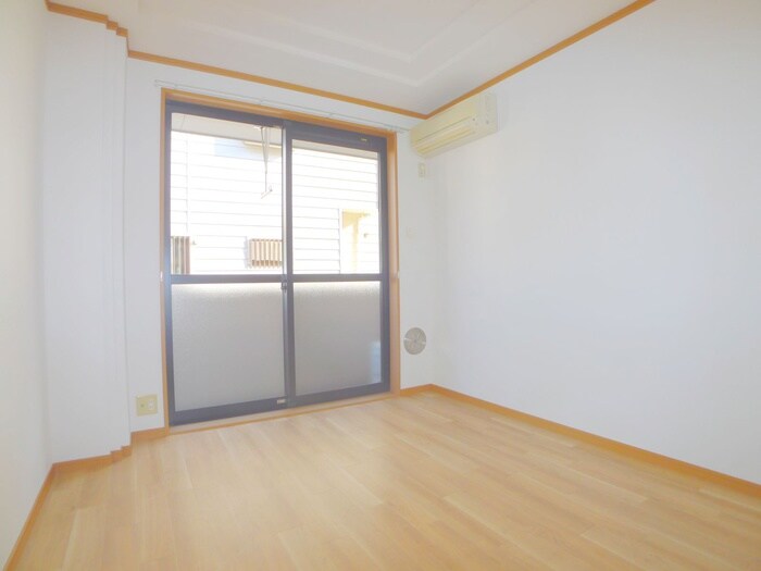 物件内観写真11　(室内からの展望)