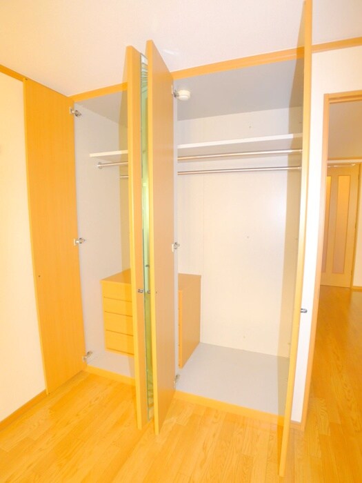 物件内観写真12　(収納)