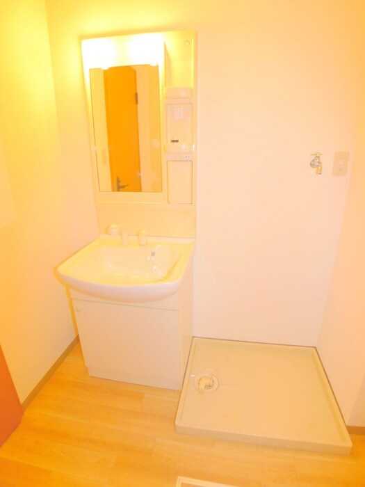 物件内観写真17　(洗濯機置場)