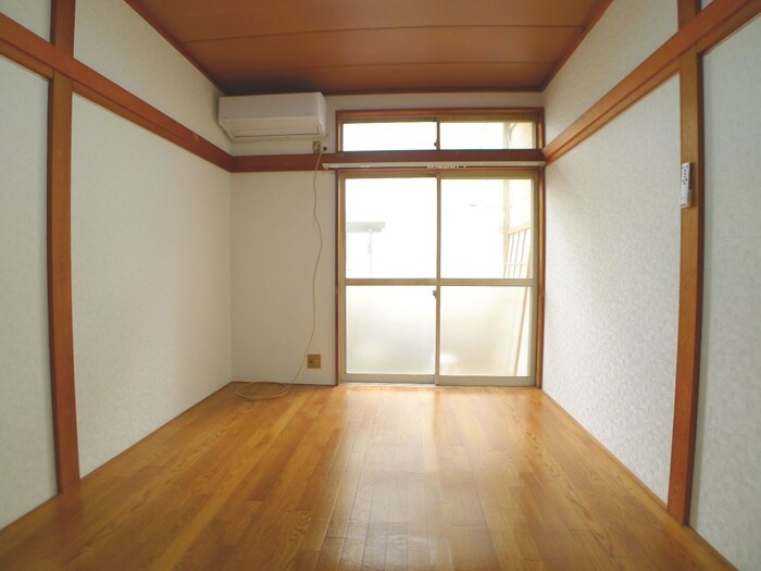 物件内観写真8　(居室)