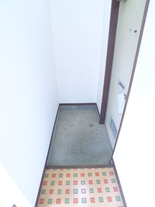 物件内観写真17　(玄関)