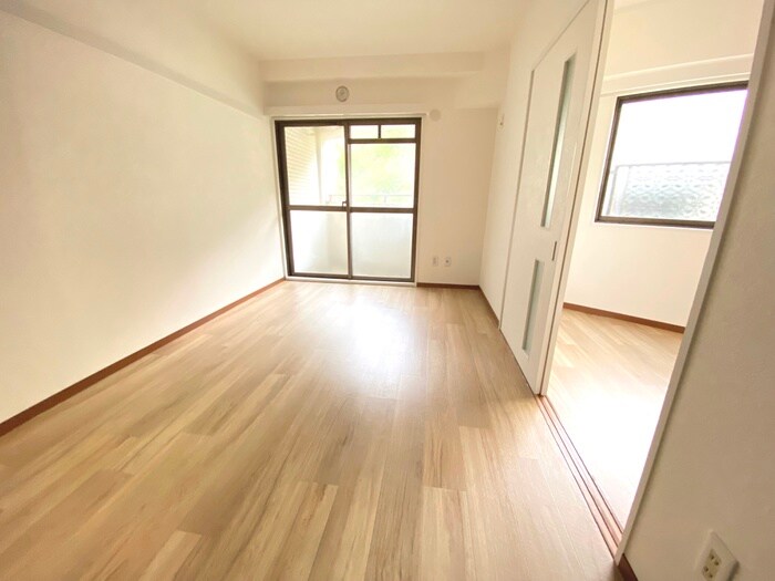 物件内観写真12　(居室)