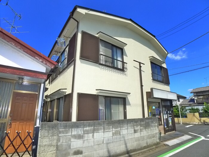 物件外観写真5　(エントランス部分)