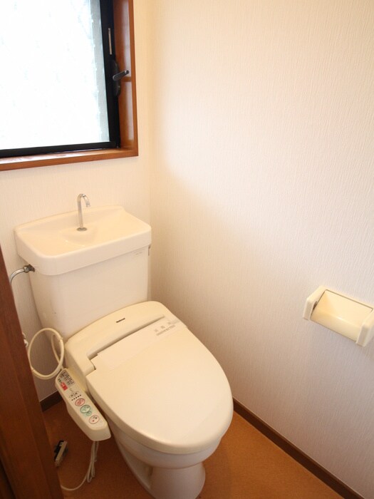 物件内観写真8　(トイレ)