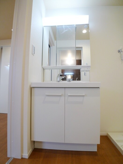 物件内観写真9　(洗面)