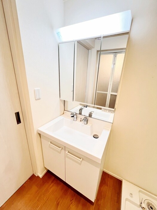 物件内観写真12　(洗面)