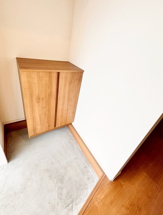 物件内観写真16　(玄関)