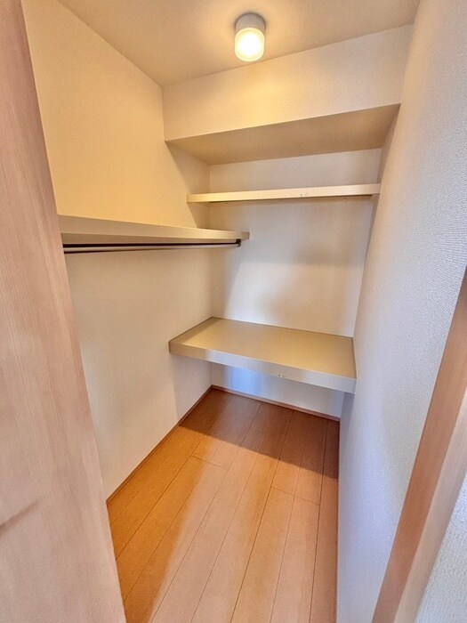 物件内観写真13　(収納)