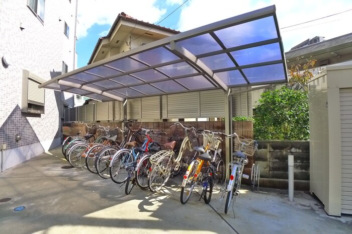 物件外観写真3　(駐輪場)