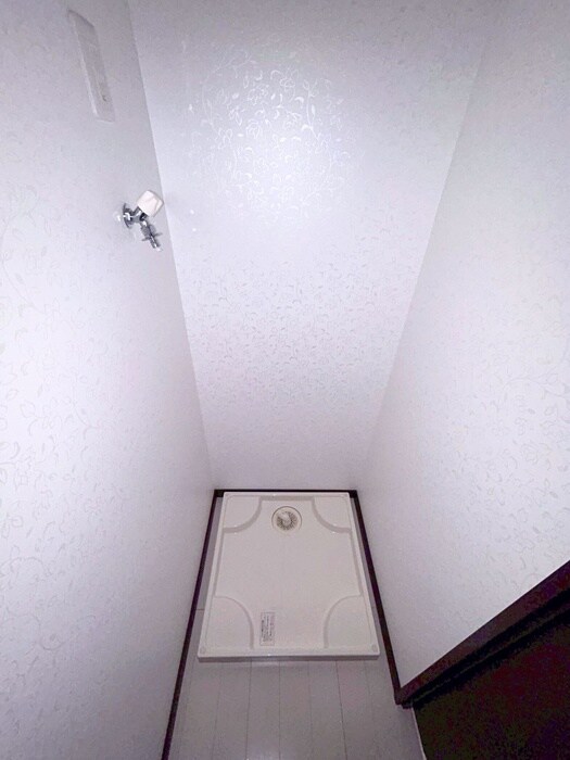 物件内観写真12　(洗濯機置場)