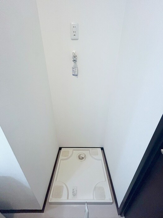 物件内観写真12　(洗濯機置場)