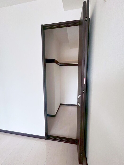 物件内観写真16　(収納)