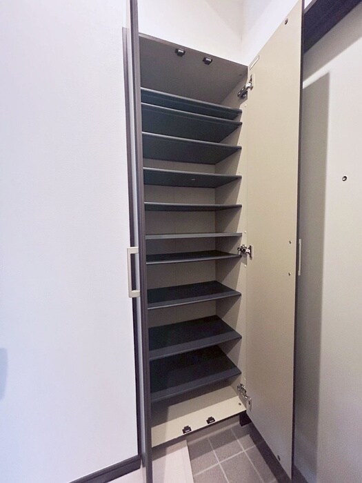 物件内観写真18　(靴箱)