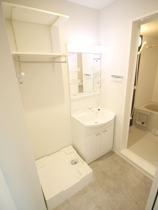 物件内観写真14　(洗濯機置場)