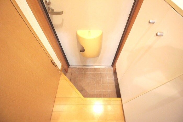 物件内観写真15　(玄関)