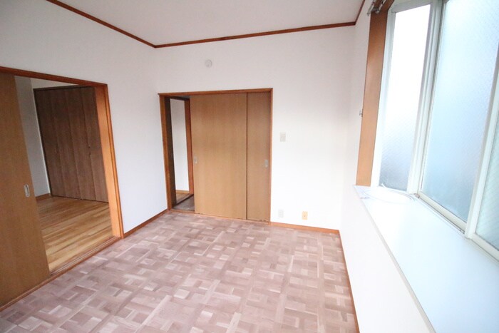 物件内観写真4　(居室)