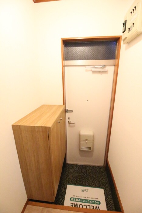 物件内観写真17　(玄関)