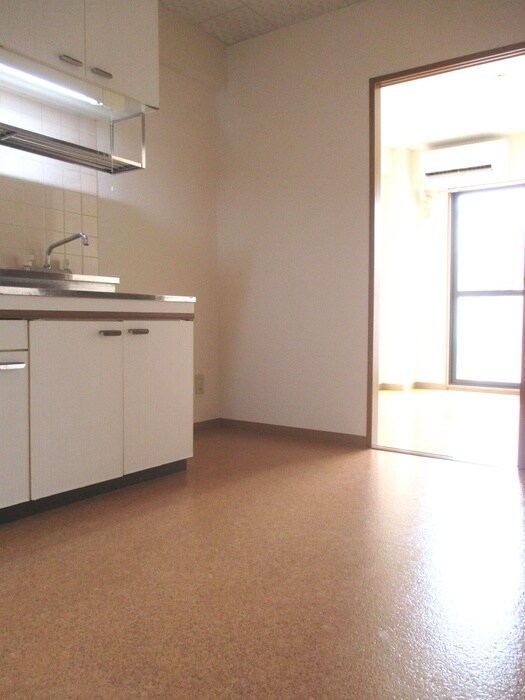 物件内観写真12　(居室)