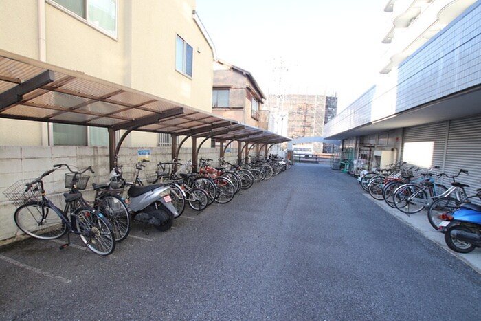 物件外観写真6　(駐輪場)