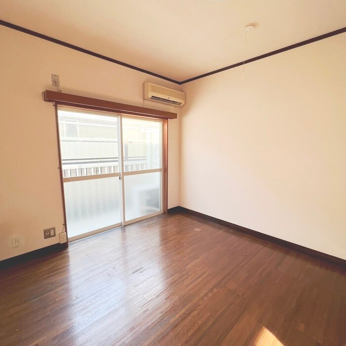 物件内観写真10　(居室)