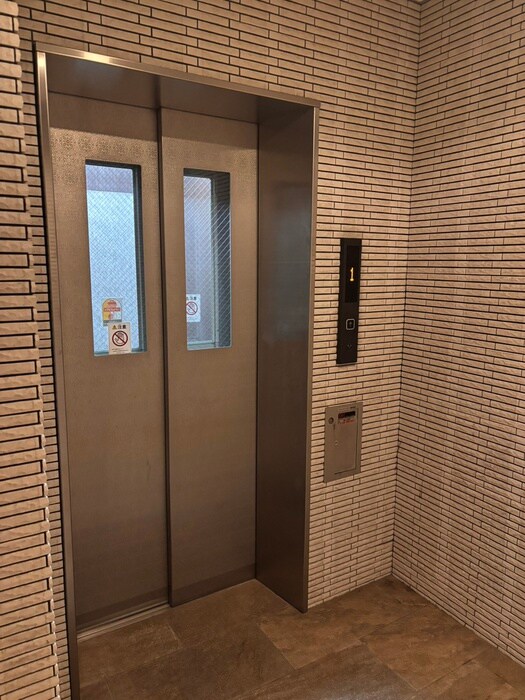 物件外観写真5　(駐輪場)