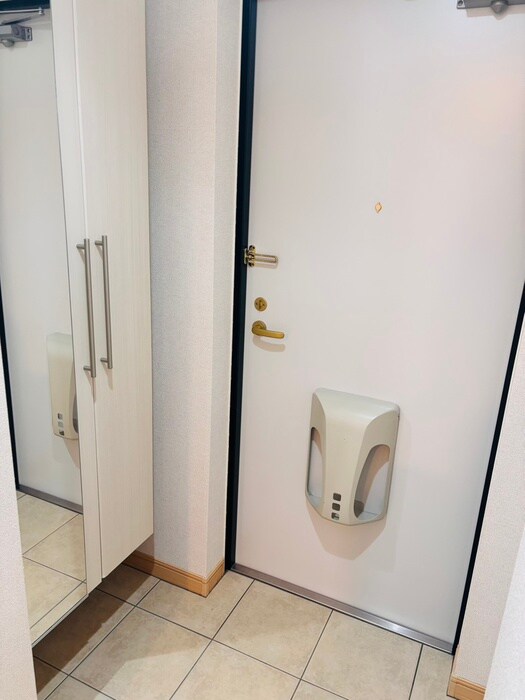 物件内観写真16　(玄関)