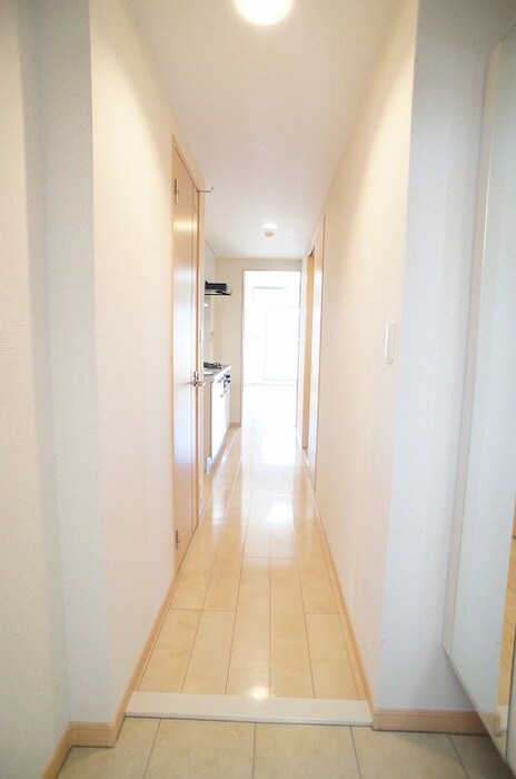 物件内観写真20　(廊下)