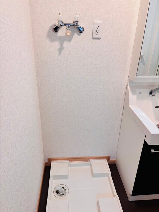 物件内観写真20　(洗濯機置場)