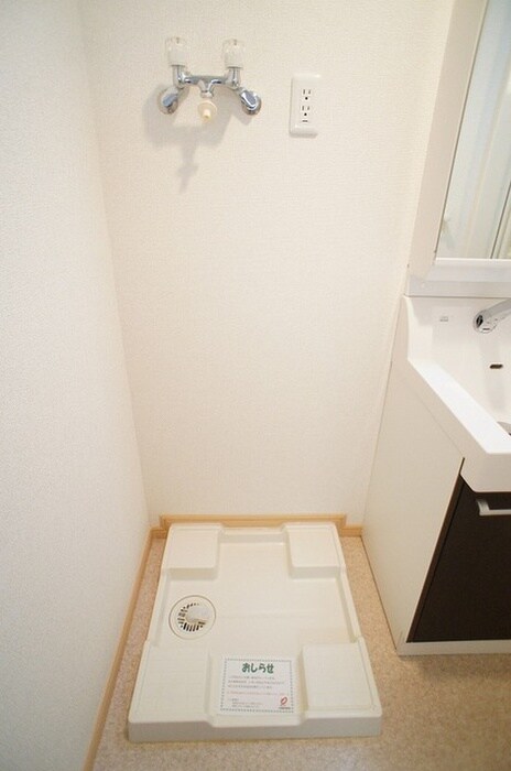 物件内観写真21　(洗濯機置場)