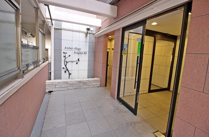 物件外観写真3　(エントランス部分)