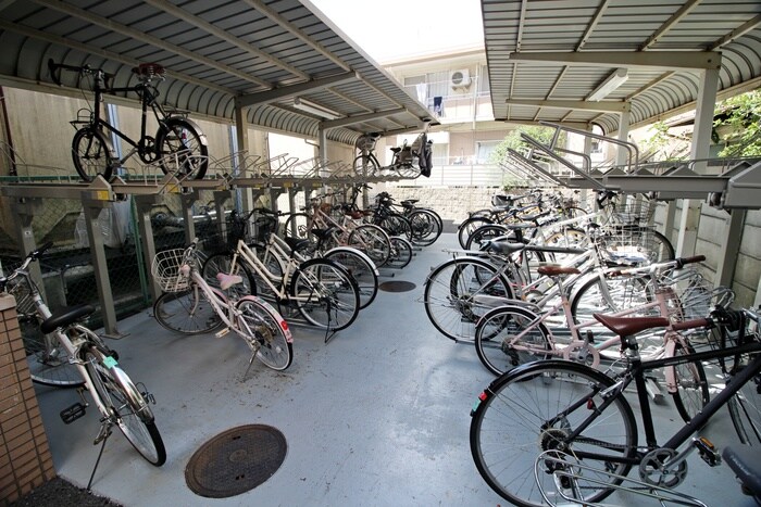 物件外観写真6　(駐輪場)