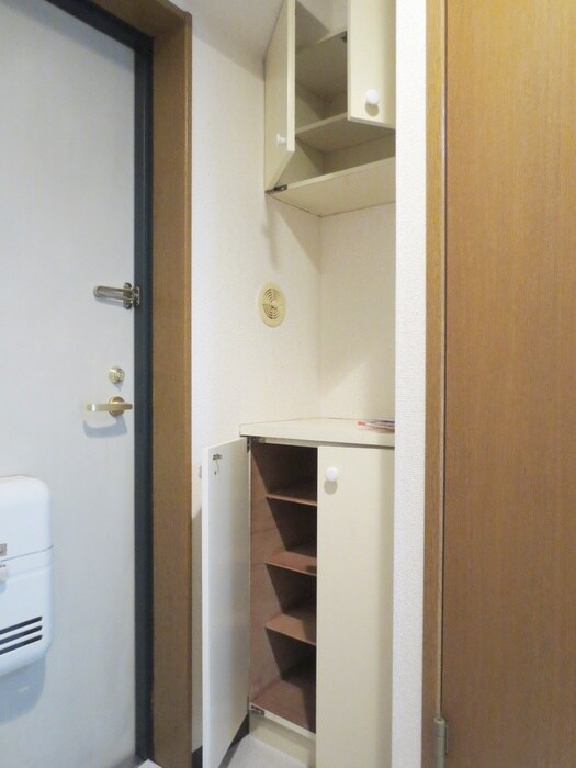 物件内観写真16　(靴箱)