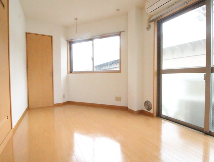 物件内観写真10　(居室)