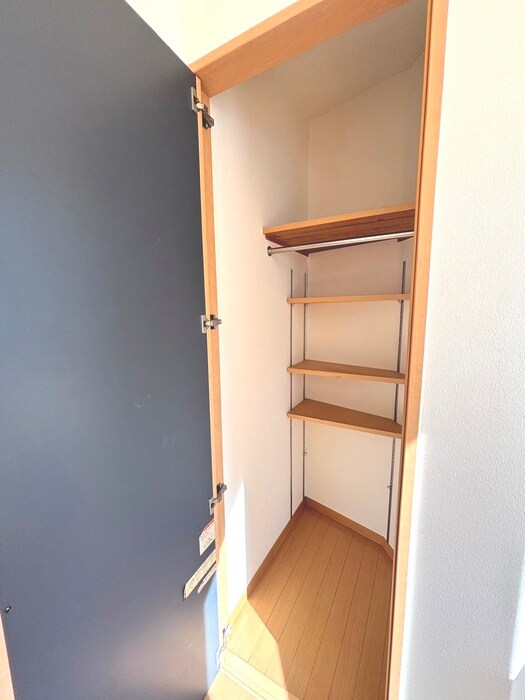 物件内観写真13　(収納)