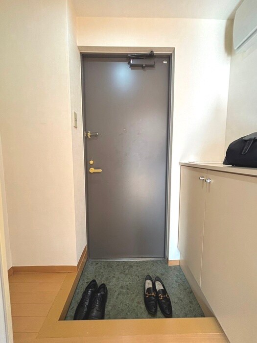 物件内観写真14　(玄関)