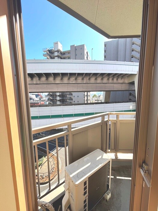 物件内観写真17　(室内からの展望)