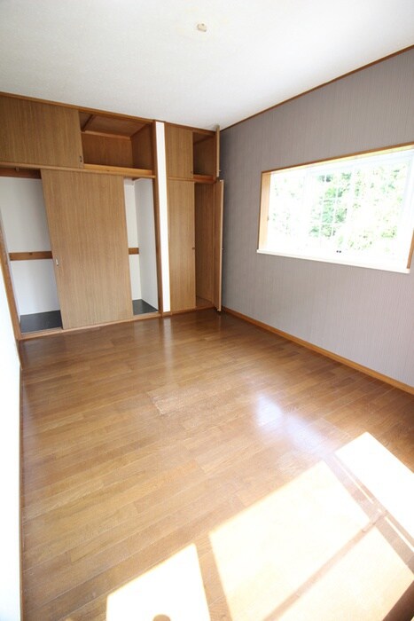物件内観写真15　(居室)