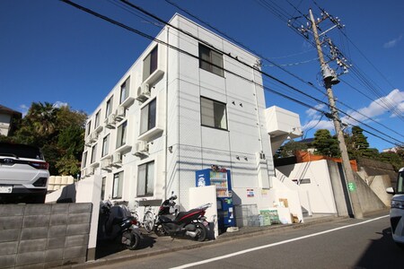 関戸マンション外観写真