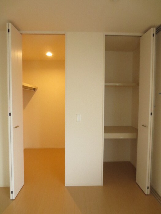 物件内観写真15　(収納)