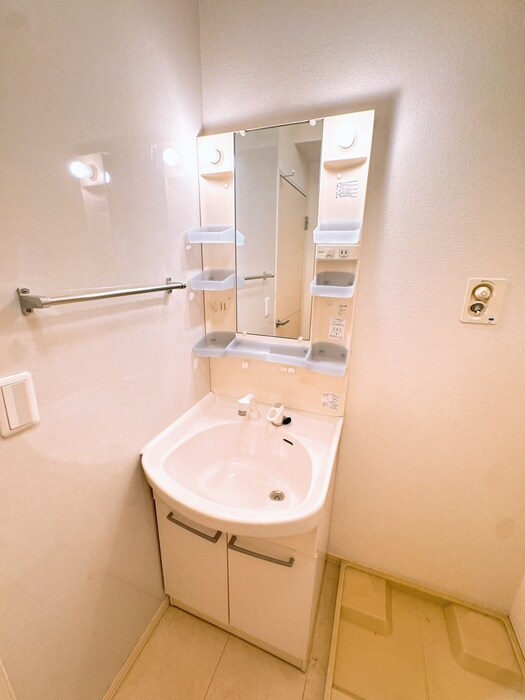 物件内観写真8　(洗面)