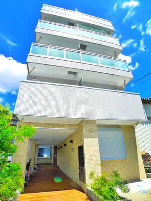 b CASA Kitasenju外観写真