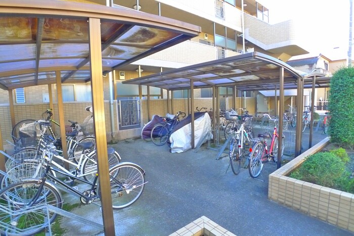 物件外観写真3　(駐輪場)