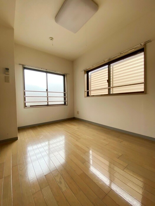 物件内観写真19　(室内からの展望)