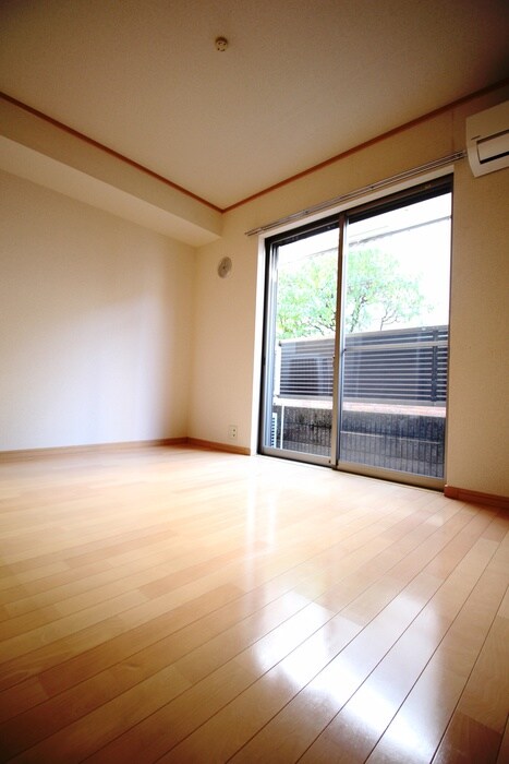 物件内観写真6　(居室)