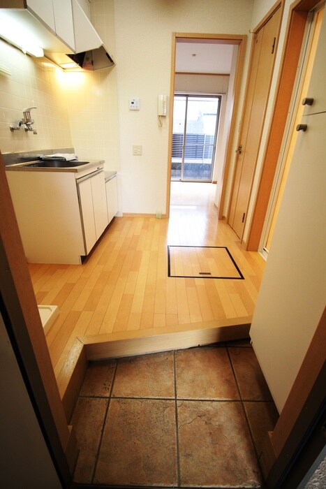 物件内観写真17　(玄関)