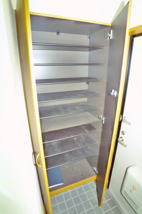 物件内観写真15　(靴箱)