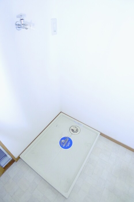 物件内観写真17　(洗濯機置場)